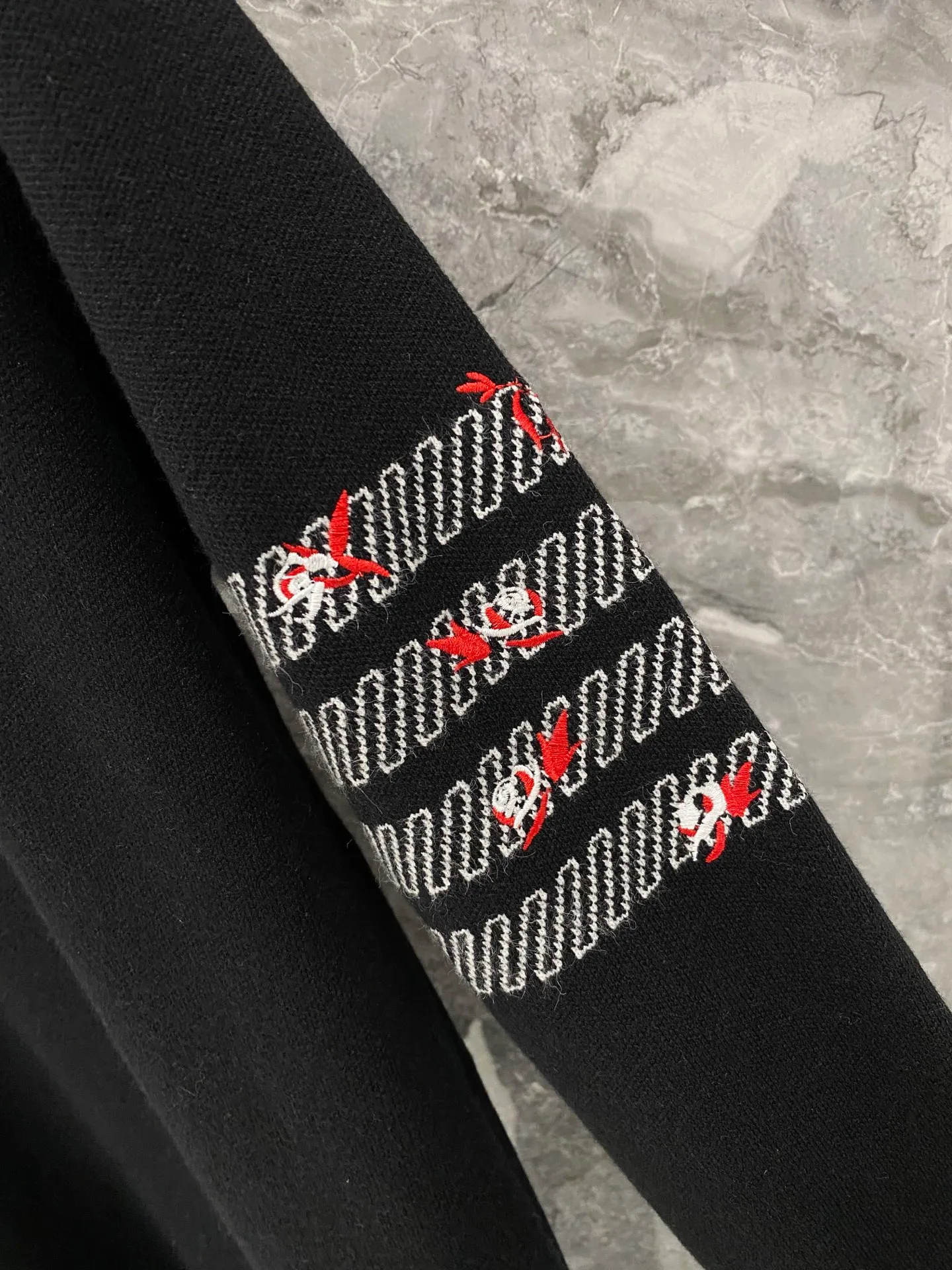 TB 2026 New Arrival ！ Quality . ，Versatile . ！Logo ！ . . . . Premium Versatile . . . . . Quality. HOLD ， Classic ！ ​ Sizes:M-3XL